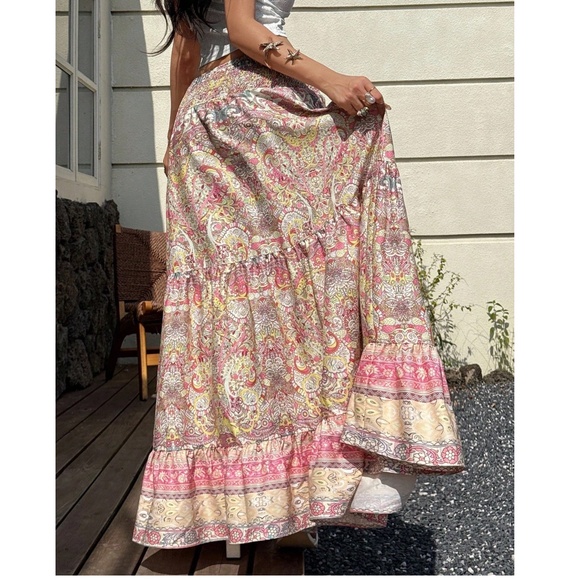 Boho Paisley Print Stretchy High Waisted Ruffle Hem Maxi Skirt - Picture 4 of 4